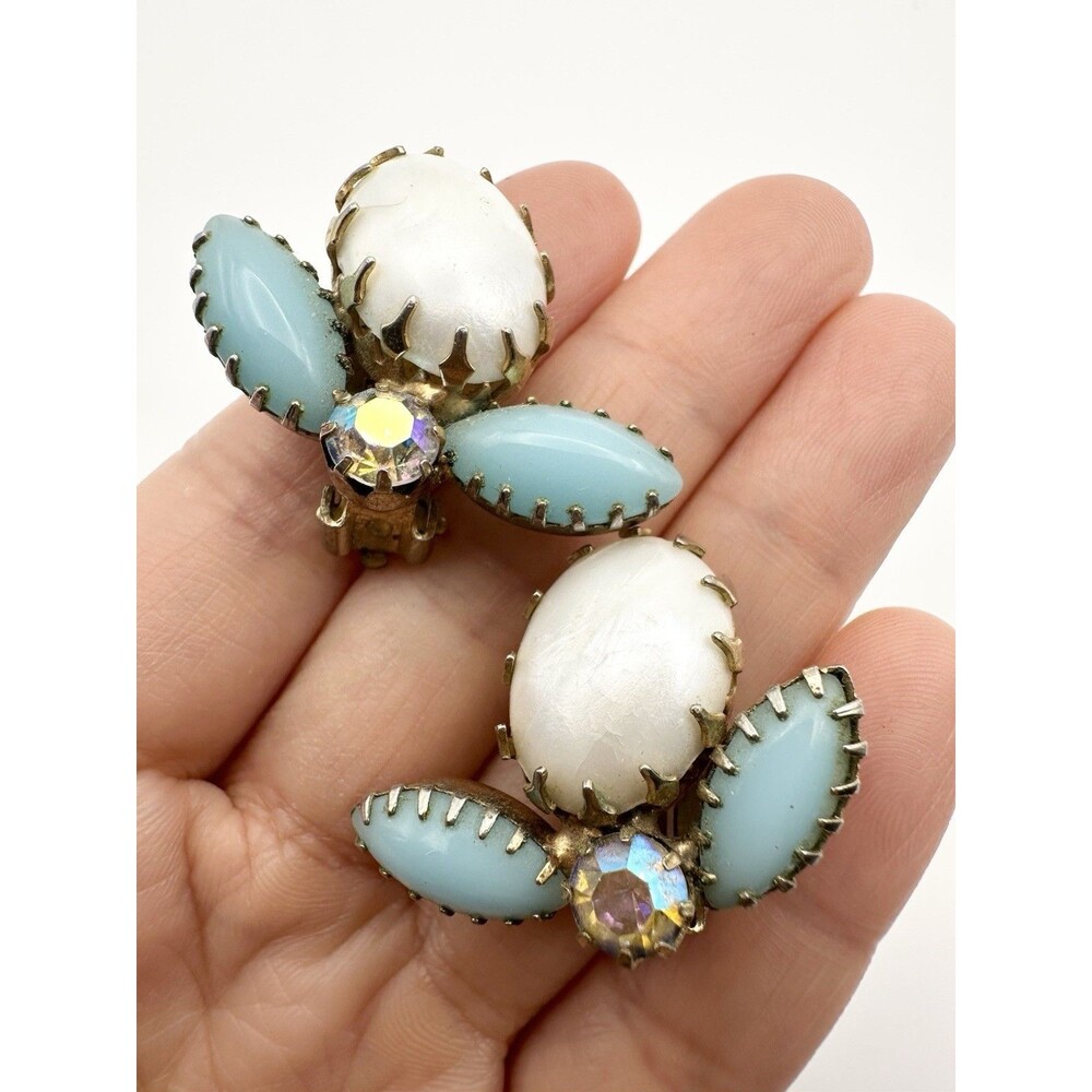 Vintage Rhinestone Clip On Earrings Unsigned